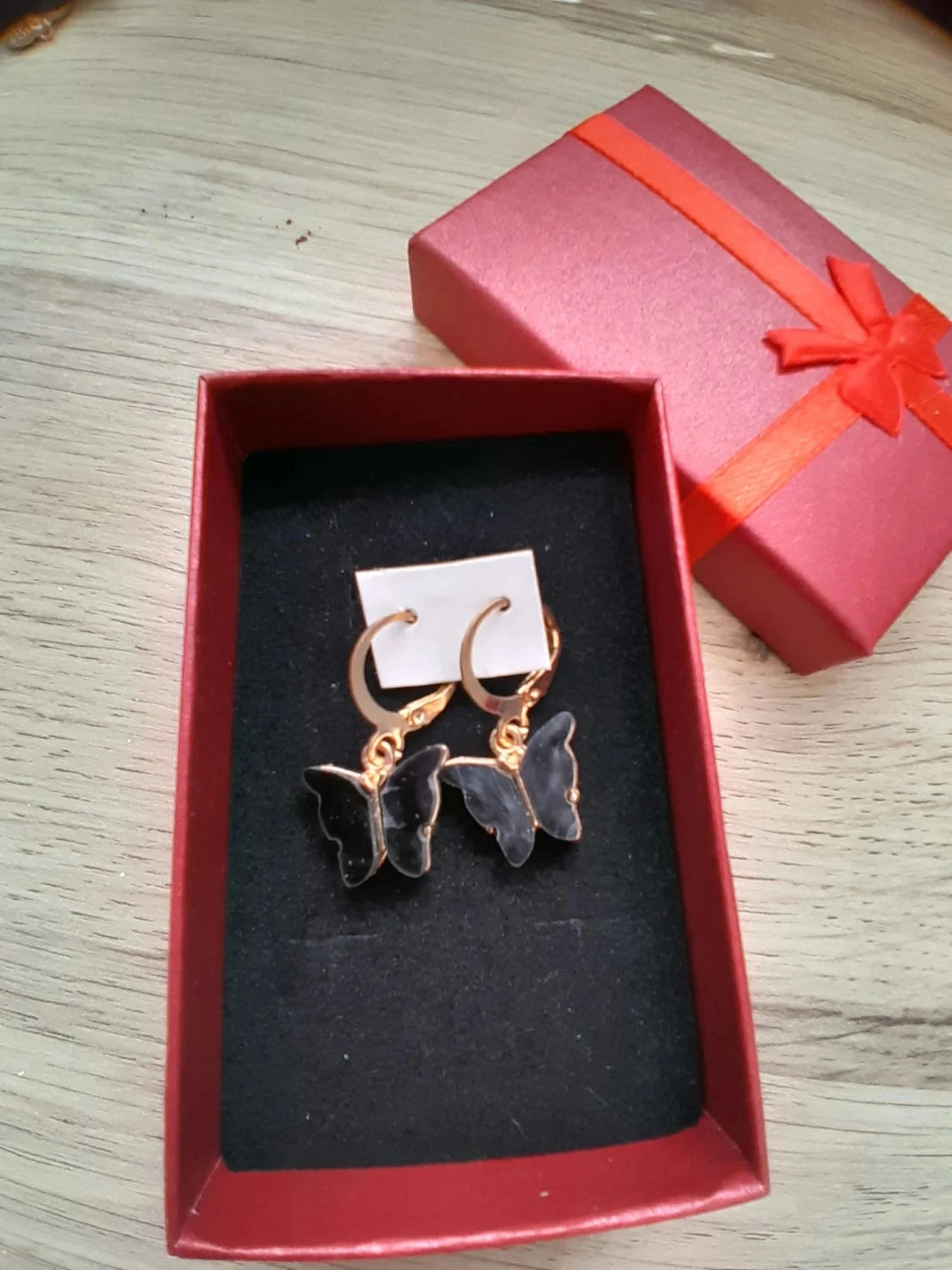 Boucles d'oreilles, papillons émaillées, couleurs noir,  dorées